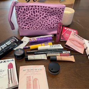 💗MAKE UP DELUXE SAMPLER & PURPLE BEAUTY BAG
